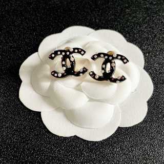 Chanel Elegant Signature Stud Earrings