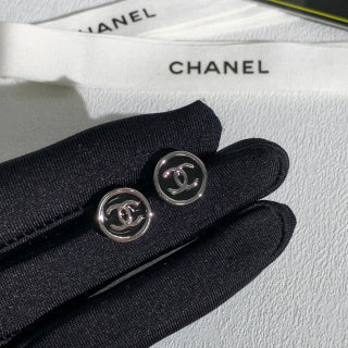 Chanel Classic CC Logo Stud Earrings – Elegant Luxury Fashion Jewelry