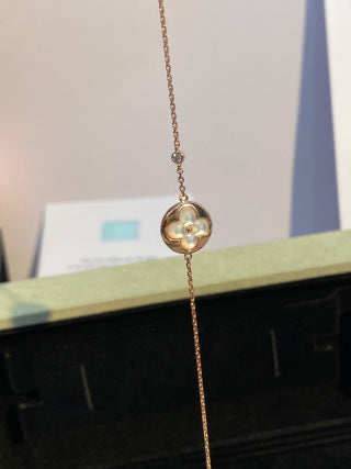 Louis Vuitton Blossom Pearl Medallion Chain Bracelet