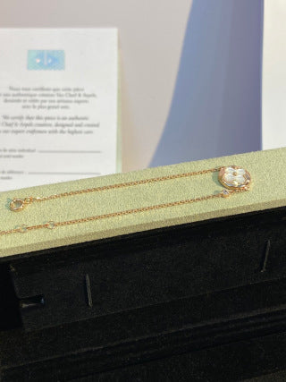 Louis Vuitton Blossom Pearl Medallion Chain Bracelet