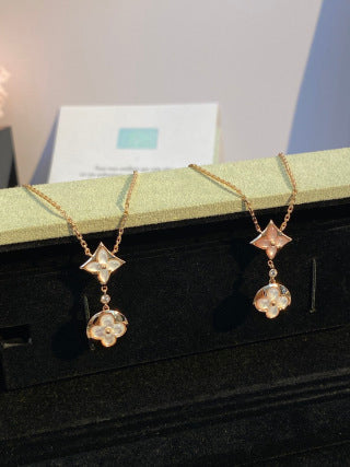 Louis Vuitton Blossom Star Pearl Pendant Necklace