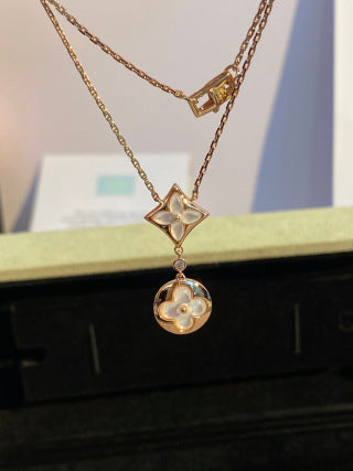Louis Vuitton Blossom Star Pearl Pendant Necklace