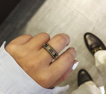 Gucci Interlocking G Black Enamel Signet Band Ring