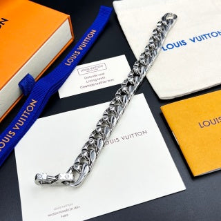 Louis Vuitton Signature Twist Link Bracelet
