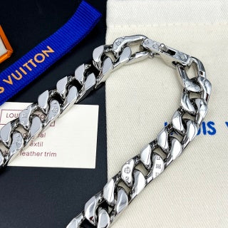 Louis Vuitton Monogram Bold Curb Chain Necklace