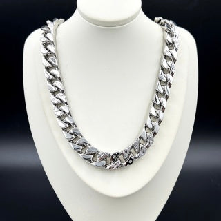 Louis Vuitton Monogram Bold Curb Chain Necklace