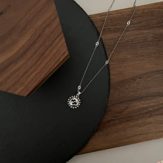 Gucci GG Floral Medallion Silver Pendant Chain Necklace