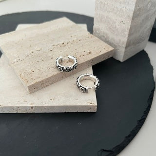 Gucci GG Vintage Engraved Hoop Stud Earrings