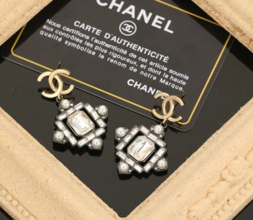 Chanel Crystal CC Square Drop Earrings – Elegant Luxury Fashion Jewelry