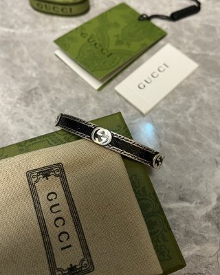 Gucci Interlocking G Black Enamel Chain Bracelet