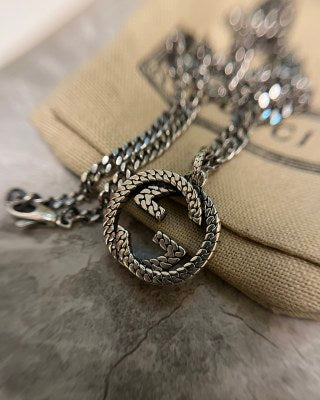 Gucci Interlocking G Round Charm Chain Necklace
