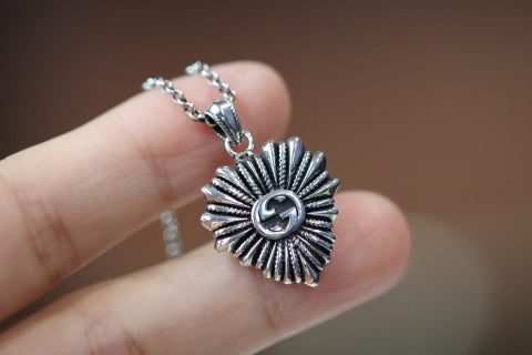 Gucci Radiant Heartburst Silver Pendant Necklace