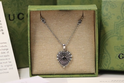 Gucci Radiant Heartburst Silver Pendant Necklace