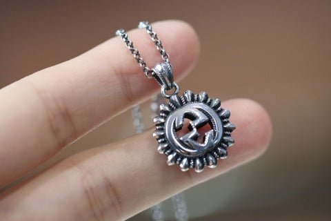 Gucci GG Sunburst Medallion Silver Necklace
