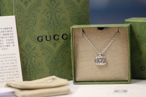 Gucci Interlocking G Silver Pendant Chain Necklace