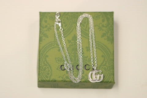 Gucci Interlocking G Silver Pendant Chain Necklace
