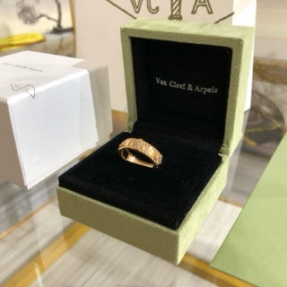 Van Cleef & Arpels Golden Blossom Slim Band Ring