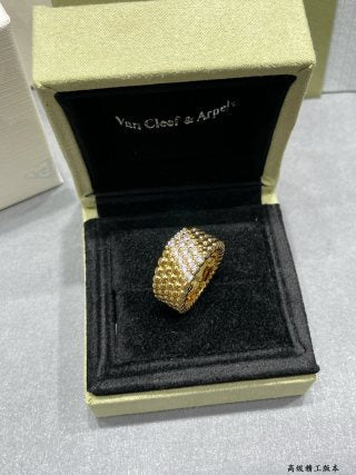 Van Cleef & Arpels Pavé Beadwork Band Ring