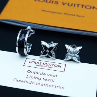 Louis Vuitton Blossom Noir Flower Stud Earrings