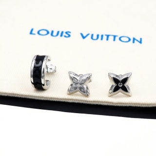 Louis Vuitton Blossom Noir Flower Stud Earrings