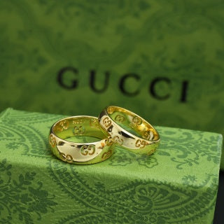 Gucci Interlocking G Engraved Wide Band Ring