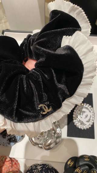 Chanel Black Velvet Bow Scrunchie – Elegant Luxury Hair Accessory