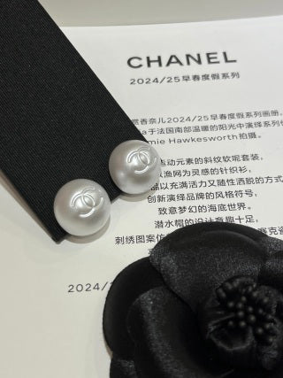 Chanel Pearl CC Stud Earrings – Elegant Luxury Fashion Jewelry
