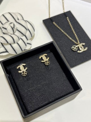 Chanel Crystal CC Bow Stud Earrings – Elegant Luxury Fashion Jewelry