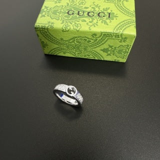 Gucci GG Interlocking Crystal Silver Ring