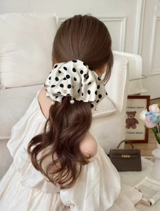 Chanel Black & White Polka Dot Bow Hair Clip – Elegant Luxury Accessory