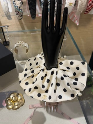 Chanel Black & White Polka Dot Bow Hair Clip – Elegant Luxury Accessory