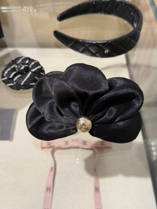 Chanel Black Satin Pearl Bow Hair Clip – Elegant Luxury Fashion Accessory