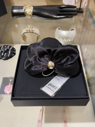 Chanel Black Satin Pearl Bow Hair Clip – Elegant Luxury Fashion Accessory
