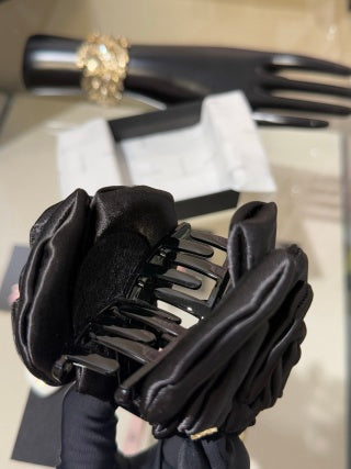 Chanel Black Camellia Flower Hair Claw Clip – Elegant Luxury Fashion Accessory
