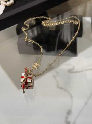 Chanel Red Bow Gift Box Pendant Necklace – Elegant Luxury Jewelry
