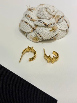Chanel Gold CC Drop Earrings – Elegant Luxury Fashion Jewelry