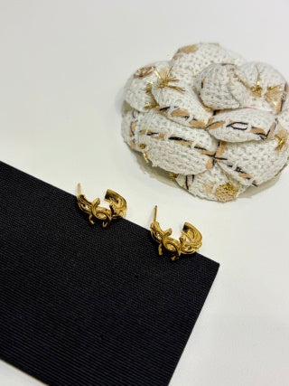 Chanel Gold CC Drop Earrings – Elegant Luxury Fashion Jewelry