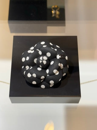 Chanel Camellia Pattern Flower Brooch – Elegant Luxury Fashion Accessory