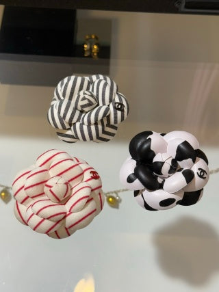 Chanel Camellia Flower Brooch – Elegant Luxury Fashion Accessory