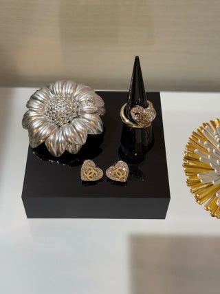 Chanel Crystal Heart CC Stud Earrings – Elegant Luxury Jewelry