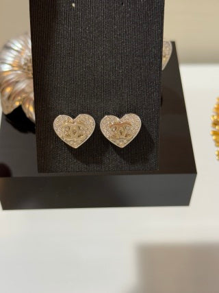 Chanel Crystal Heart CC Stud Earrings – Elegant Luxury Jewelry