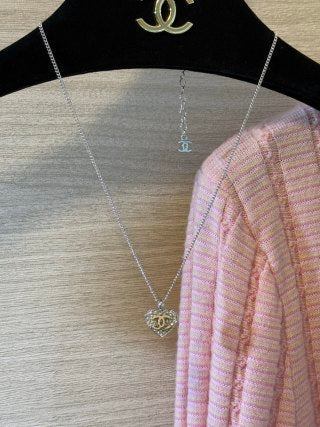 Chanel Crystal Heart CC Pendant Necklace – Elegant Luxury Jewelry