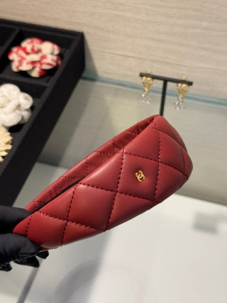 Chanel Red Quilted Headband – Elegant Luxury Fashion Accessory