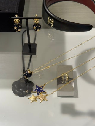 Chanel Black Pearl CC Pendant Necklace – Elegant Luxury Fashion Jewelry