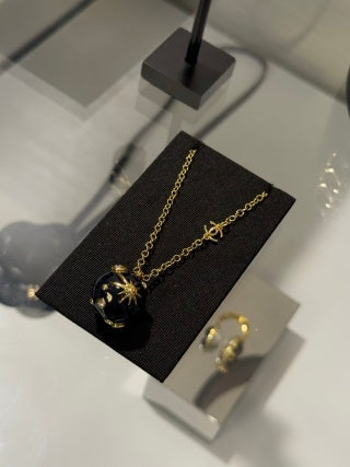 Chanel Black Pearl CC Pendant Necklace – Elegant Luxury Fashion Jewelry