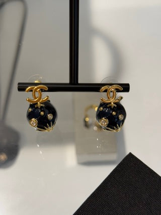 Chanel Black Pearl CC Drop Earrings – Elegant Luxury Fashion Jewelry