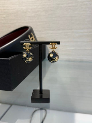 Chanel Black Pearl CC Drop Earrings – Elegant Luxury Fashion Jewelry