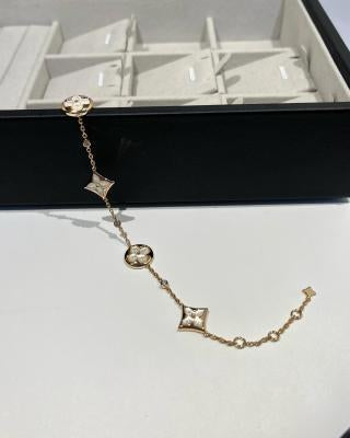 Louis Vuitton Monogram Flower Link Charm Bracelet