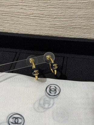 Chanel Gold CC Logo Stud Earrings – Elegant Luxury Fashion Jewelry