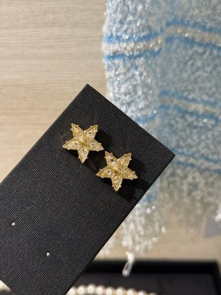 Chanel Crystal Star Stud Earrings – Elegant Luxury Fashion Jewelry